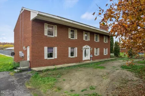 480 Hudson River Rd, Waterford, NY 12188