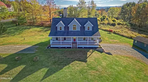 71 Cooksboro Rd, Troy, NY 12182
