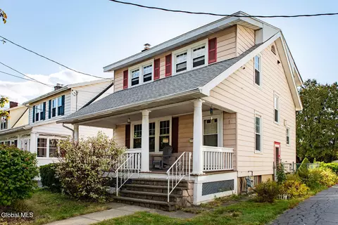 39 Lawnridge Ave, Albany, NY 12208