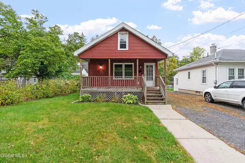 49 Washington Ave, Scotia, NY 12302