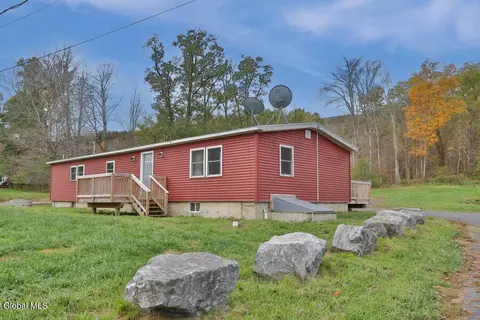1051 Ravine Rd, Berne, NY 12023