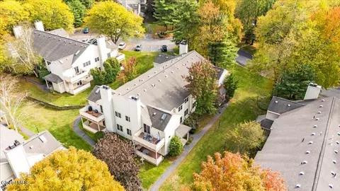 216 Monmouth Way, Halfmoon, NY 12065