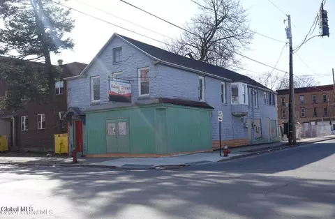 3081 6th Ave, Troy, NY 12180