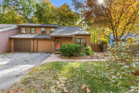 78 Arrow Wood Pl, Malta, NY 12020