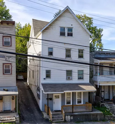578 Crane St, Schenectady, NY 12303
