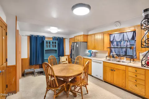 1327 Dewitt St, Schenectady, NY 12303 photo 16