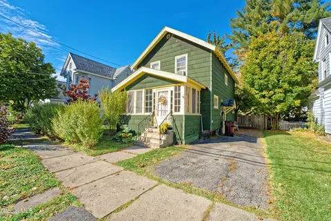 139 5th Ave, Gloversville, NY 12078