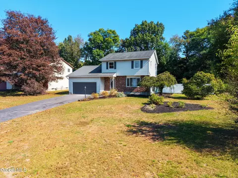217 Shereen Ct, Schenectady, NY 12304 photo 47