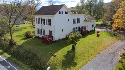 131 Fort Hunter Rd, Amsterdam, NY 12010