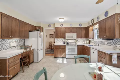 6 Hadel Rd, Glenville, NY 12302 photo 20
