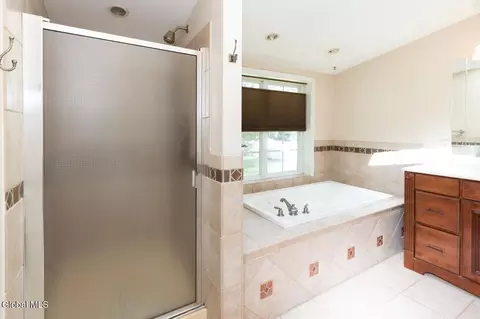 Bath - 903 8th Ave, Troy, NY 12182 photo 3 of 4
