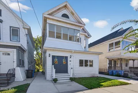 35 Southern Blvd, Albany, NY 12209