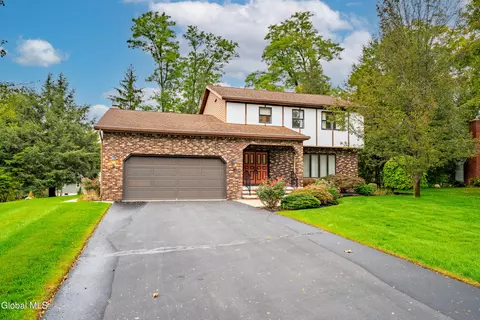 30 Princess Ln, Loudonville, NY 12211