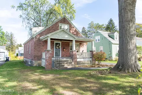 516 Riverside Ave, Glenville, NY 12302