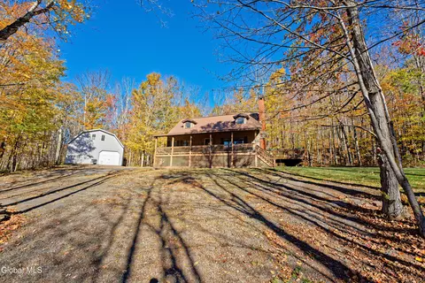 168 Acorn Dr, Jewett, NY 12444