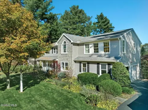 3 Sweetbriar Ln, Queensbury, NY 12804