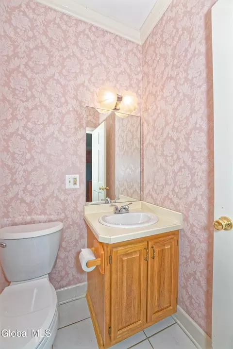 Bath - 13 Cobble Hill Dr, Gansevoort, NY 12831 photo 3 of 5