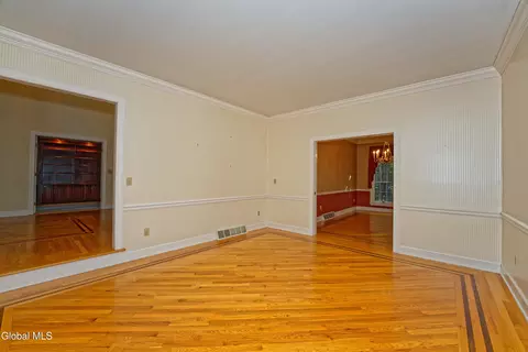 Living - 13 Cobble Hill Dr, Gansevoort, NY 12831 photo 3 of 8