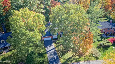 13 Cobble Hill Dr, Gansevoort, NY 12831