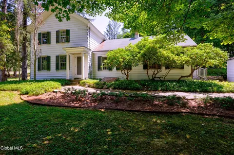 250 Bashford Rd, Valatie, NY 12184