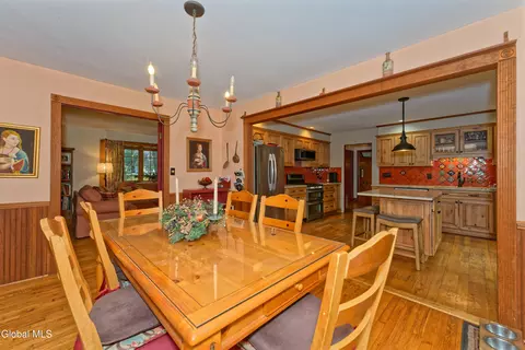 2525 Antonia Dr, Schenectady, NY 12309 photo 10