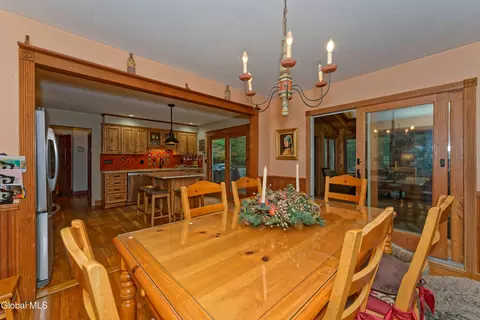 2525 Antonia Dr, Schenectady, NY 12309 photo 12
