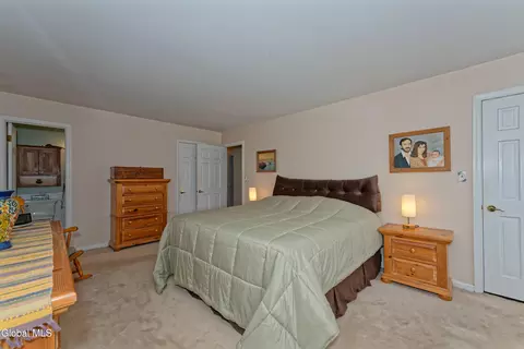 2525 Antonia Dr, Schenectady, NY 12309 photo 26