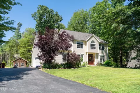 609 Acland Blvd, Ballston Spa, NY 12020