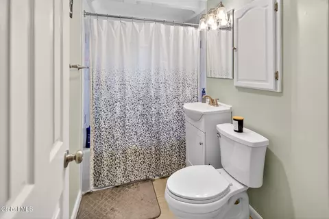 Bath - 163 Chiswell Rd, Schenectady, NY 12304 photo 1 of 2