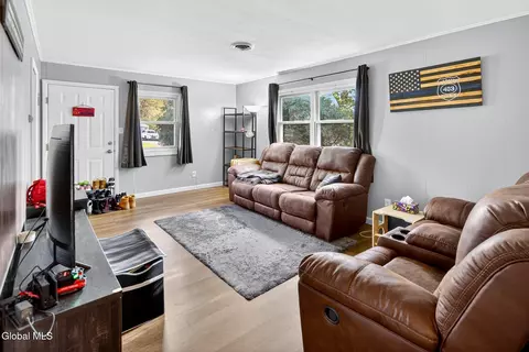 Other - 163 Chiswell Rd, Schenectady, NY 12304 photo 1 of 6