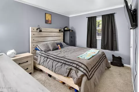 Bedroom - 163 Chiswell Rd, Schenectady, NY 12304 photo 3 of 3