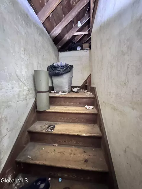 Entry Way - 1730 Watt St, Schenectady, NY 12304 photo 2 of 2