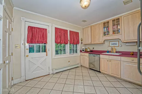 1078 Gillespie St, Schenectady, NY 12308 photo 19