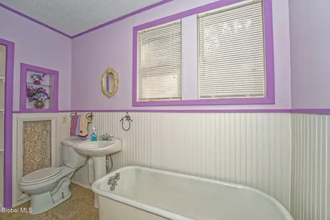 1078 Gillespie St, Schenectady, NY 12308 photo 20