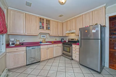 1078 Gillespie St, Schenectady, NY 12308 photo 16