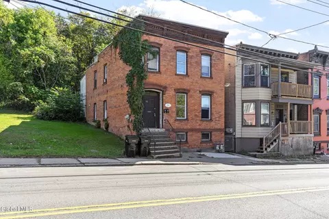 55 Oakwood Ave, Troy, NY 12180