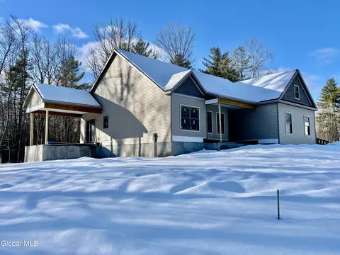 1 Campbell Dr, Wilton, NY 12831