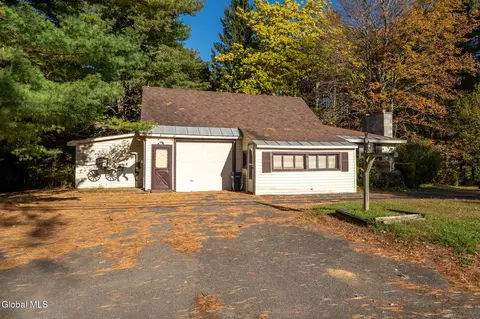 1557 County Highway 107, Amsterdam, NY 12010