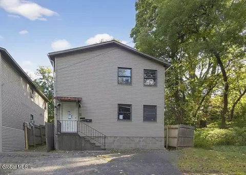 1087 Davis Ter, Schenectady, NY 12303