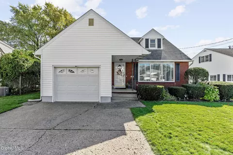 72 Ahl Ave, Colonie, NY 12205