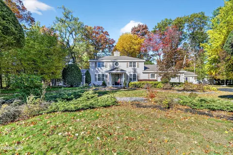 91 Darroch Rd, Delmar, NY 12054