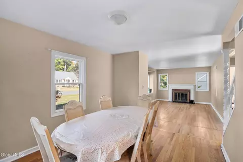 140 Willow Ln, Glenville, NY 12302 photo 11