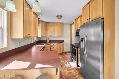 140 Willow Ln, Glenville, NY 12302 photo 16