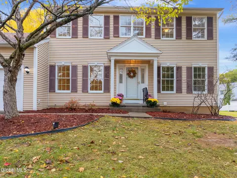 79 Daniel St, Slingerlands, NY 12159