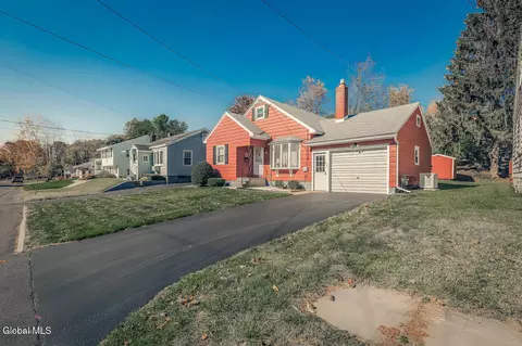 32 W 12th Ave, Gloversville, NY 12078