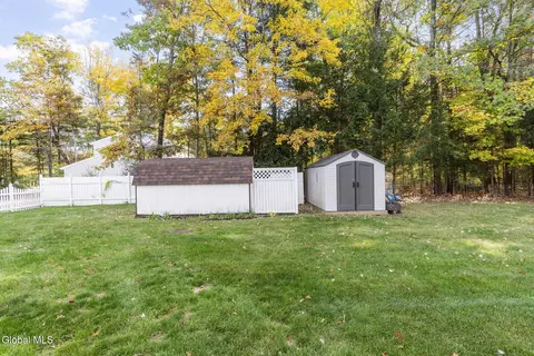 Exterior - 15 Pinehollow Dr, Ballston Spa, NY 12020 photo 11 of 14