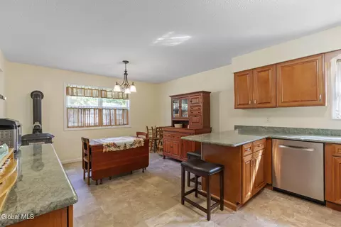 Dining - 15 Pinehollow Dr, Ballston Spa, NY 12020 photo 2 of 2
