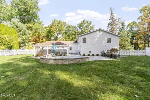 Exterior - 15 Pinehollow Dr, Ballston Spa, NY 12020 photo 13 of 14