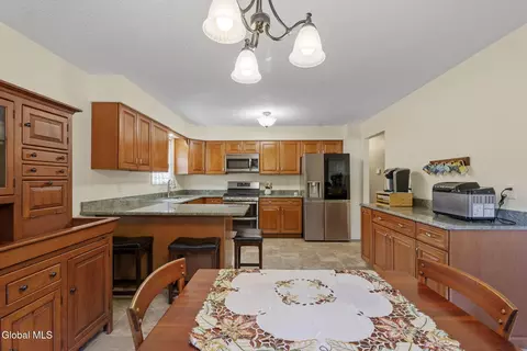 Kitchen - 15 Pinehollow Dr, Ballston Spa, NY 12020 photo 2 of 4