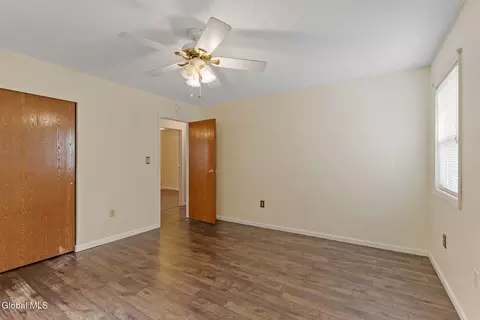 Bedroom - 15 Pinehollow Dr, Ballston Spa, NY 12020 photo 9 of 10
